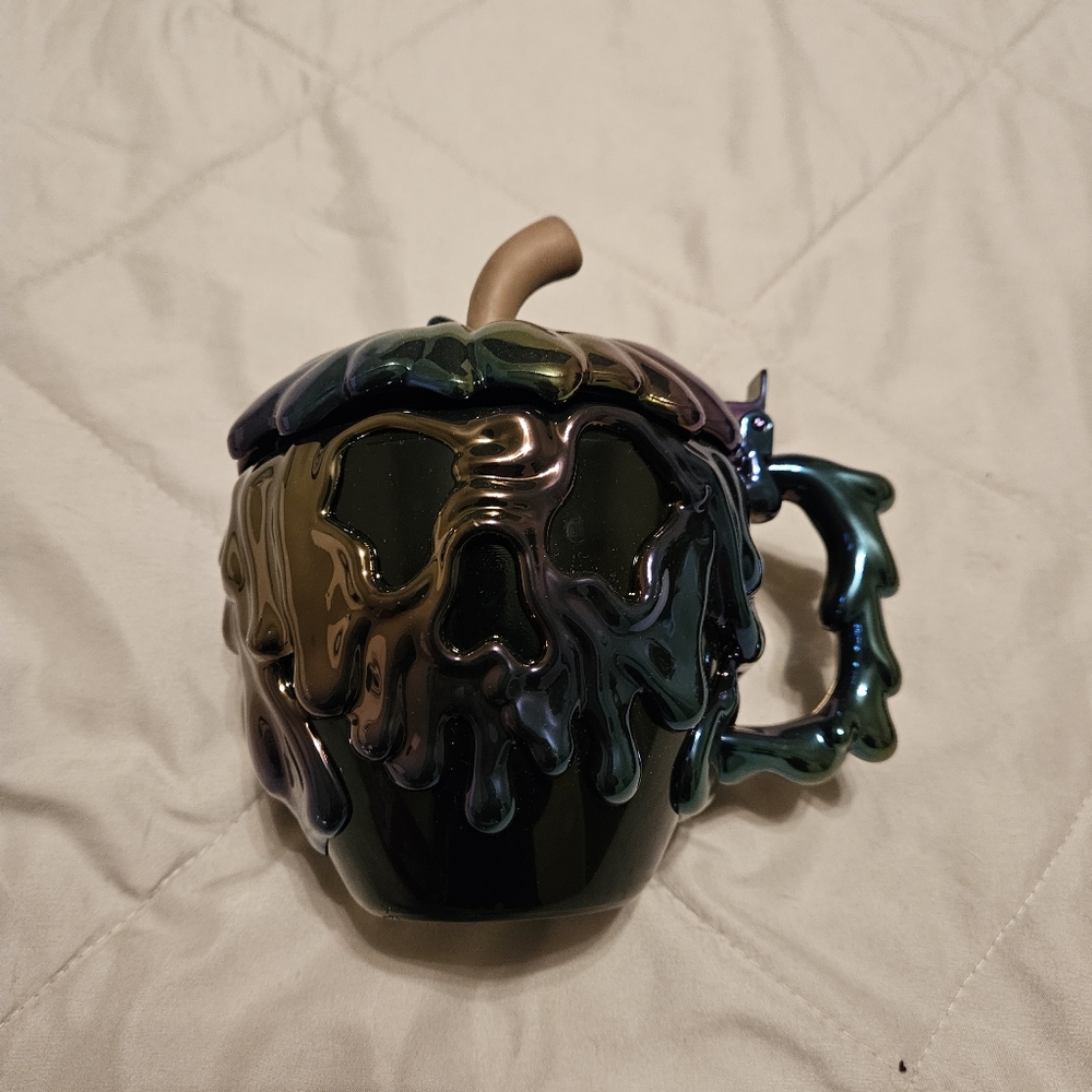 Poison Apple Cup